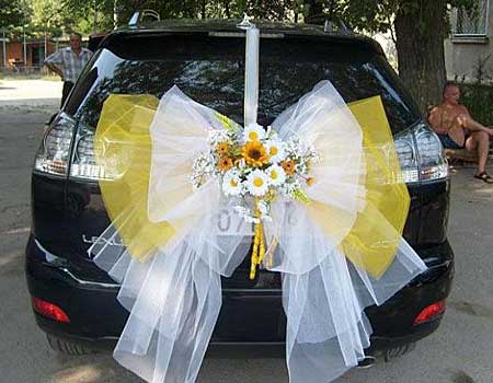 Wedding Car Decorations That Grab Attention